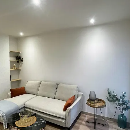 2 Min Rois De Majorque, Netflix, Air Conditioning