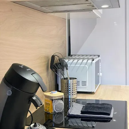 2 Min Rois De Majorque, Netflix, Air Conditioning